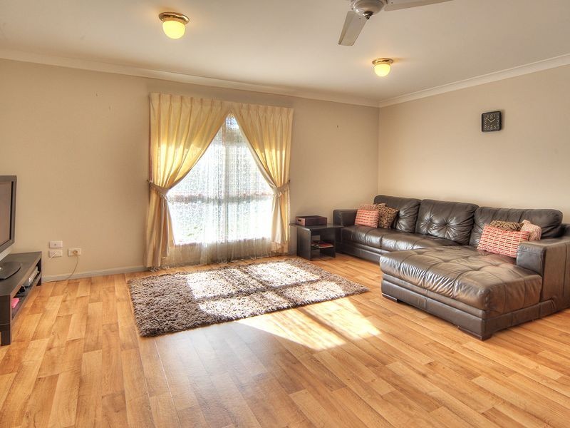 176 Merluna Road, Park Ridge South QLD 4125