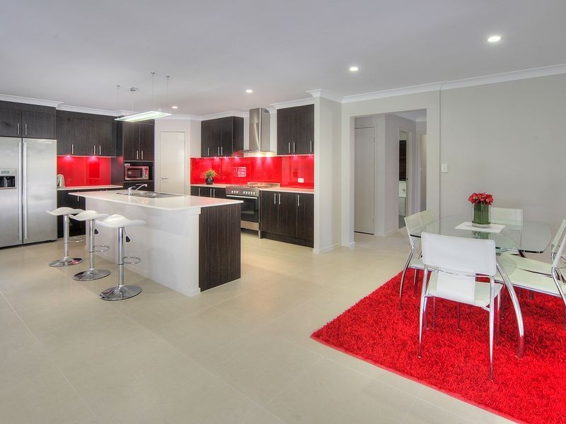 10 Bradley Court, Greenbank QLD 4124