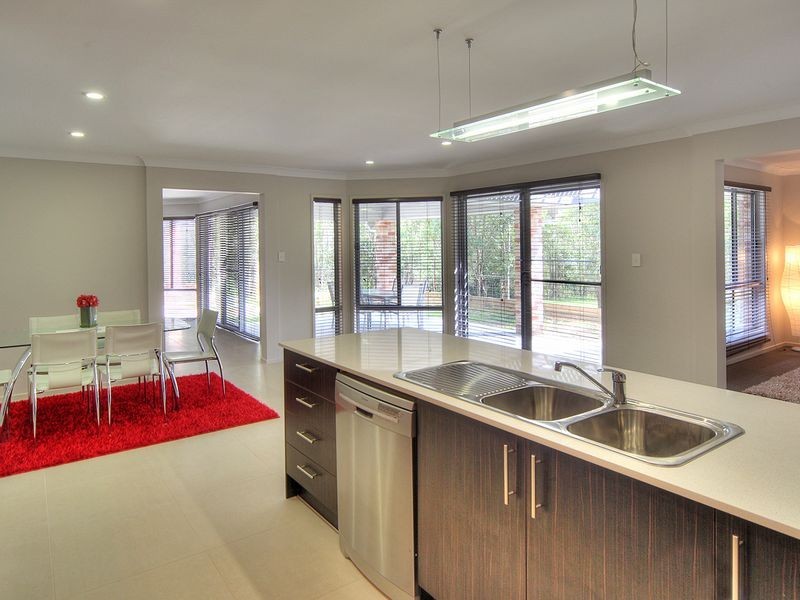 10 Bradley Court, Greenbank QLD 4124