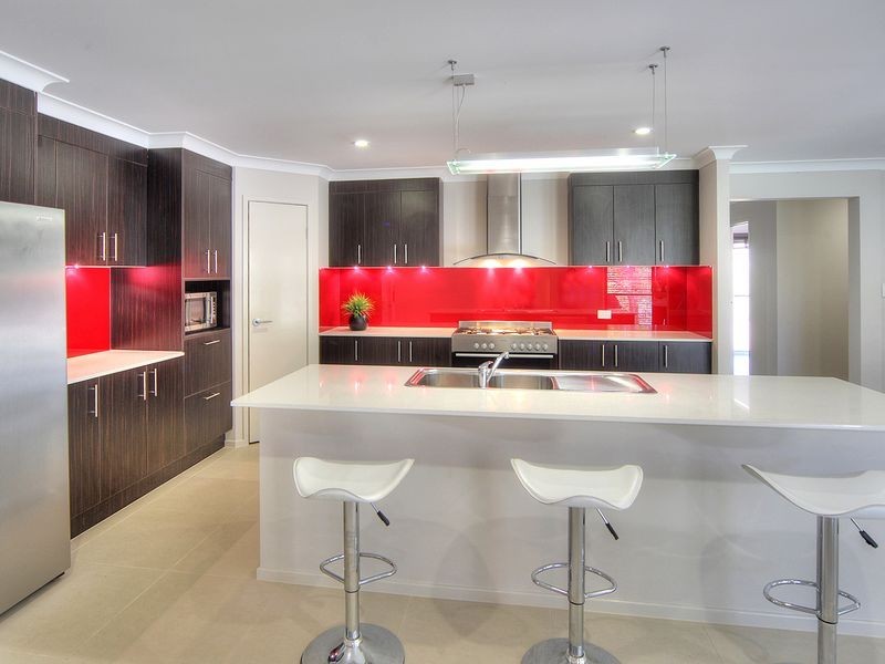 10 Bradley Court, Greenbank QLD 4124