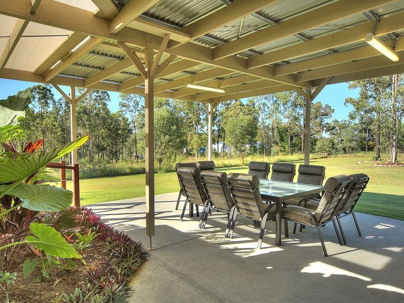 213 Spinebill Drive, Greenbank QLD 4124
