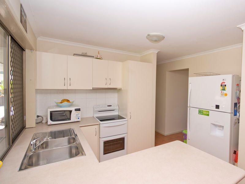 31 St Johns Way, Boronia Heights QLD 4124