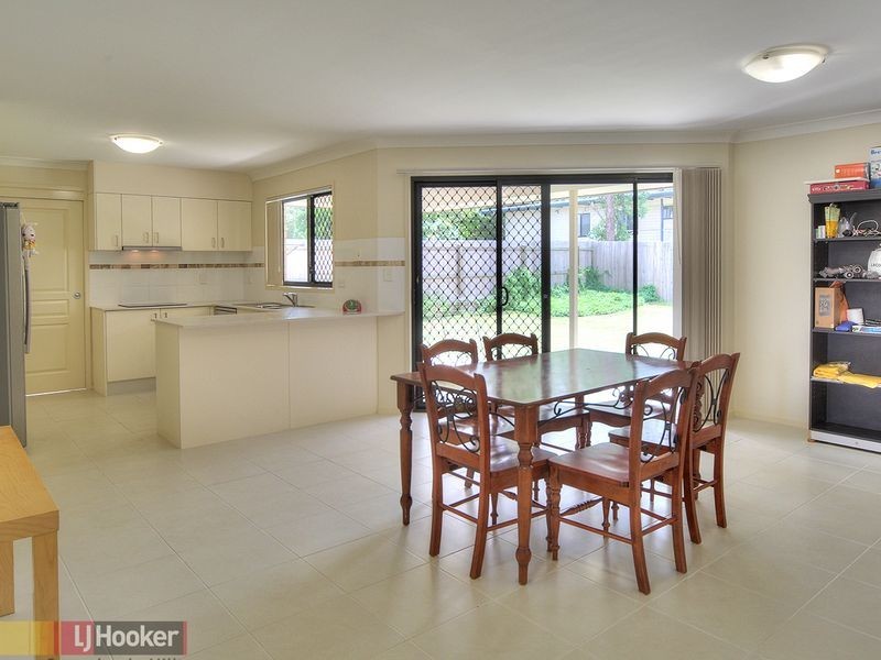 7 Dily Street, Hillcrest QLD 4118