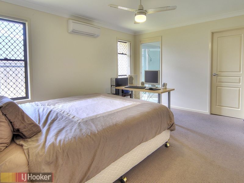 7 Dily Street, Hillcrest QLD 4118