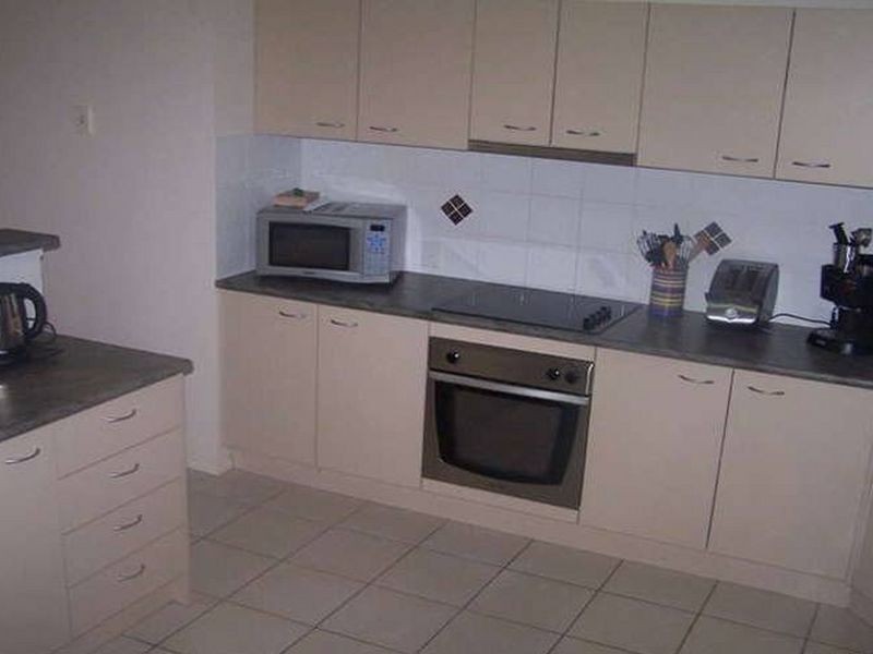 10 Hinterwood Court, Edens Landing QLD 4207