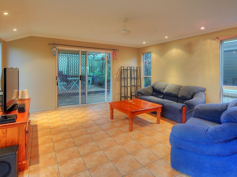 14 Forestgum Grove, Regents Park QLD 4118