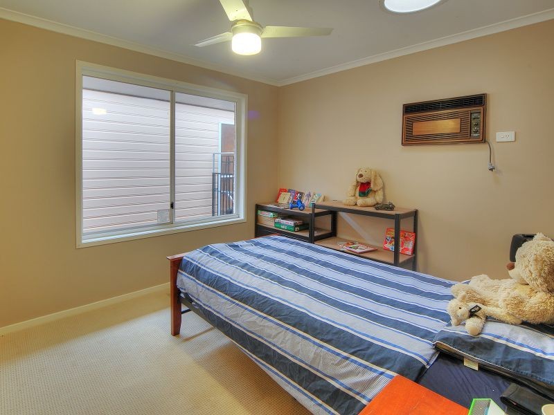 14 Forestgum Grove, Regents Park QLD 4118