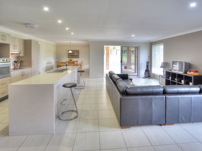 8-14 Anita Court, Greenbank QLD 4124