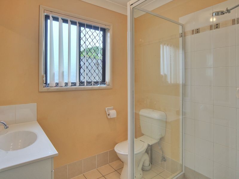 42 Federation Drive, Hillcrest QLD 4118