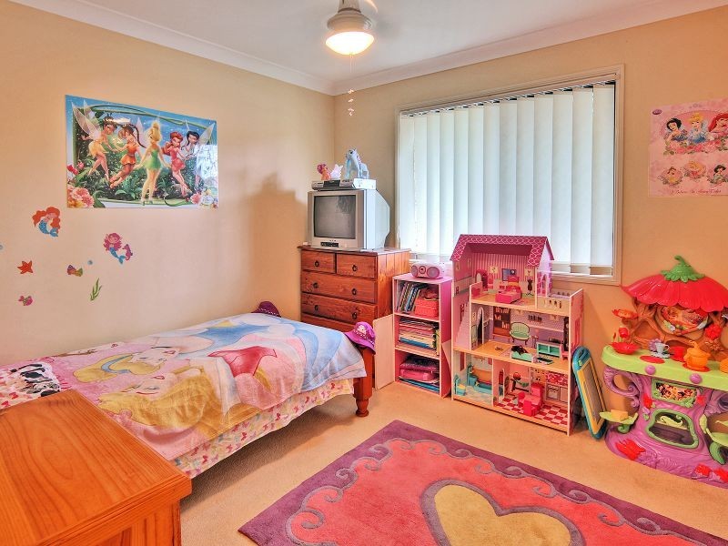 42 Federation Drive, Hillcrest QLD 4118