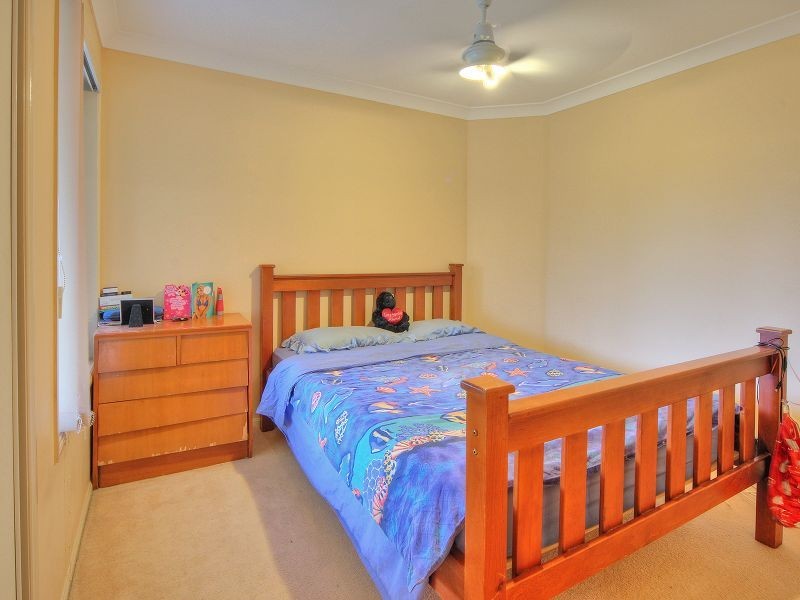 42 Federation Drive, Hillcrest QLD 4118