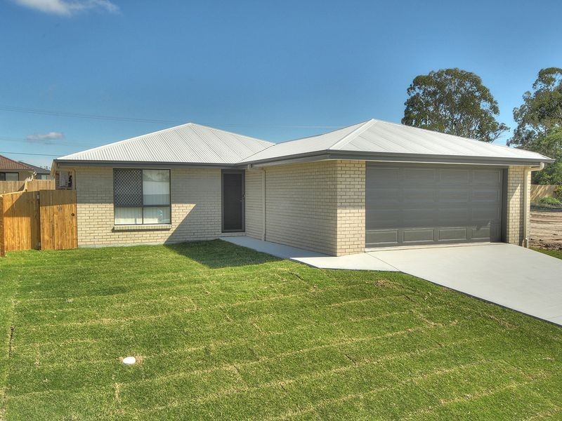 8 Voyager Street, Marsden QLD 4132