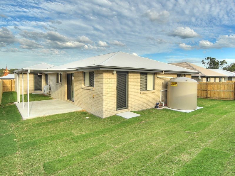 8 Voyager Street, Marsden QLD 4132