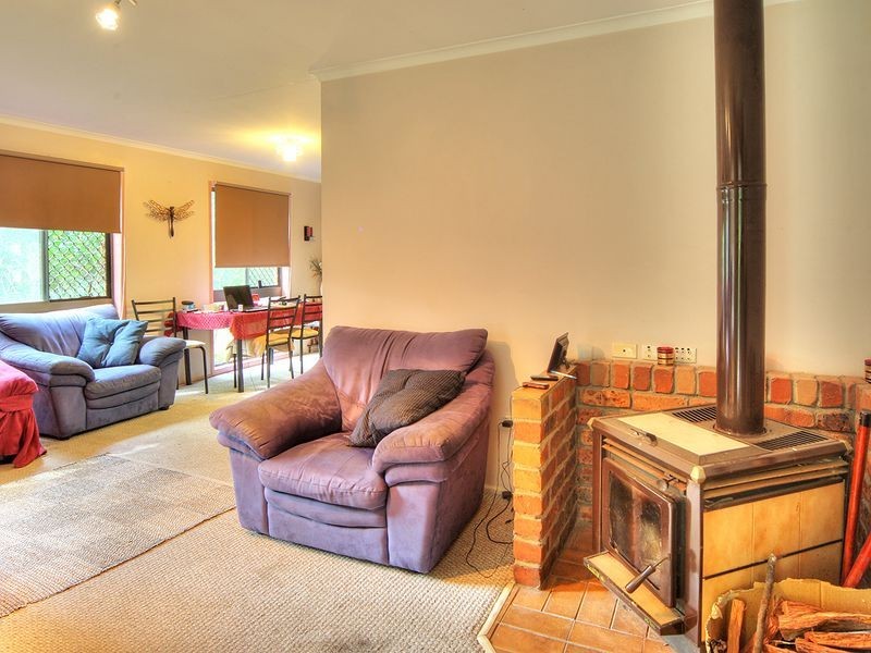 9 Robin Court, Forestdale QLD 4118
