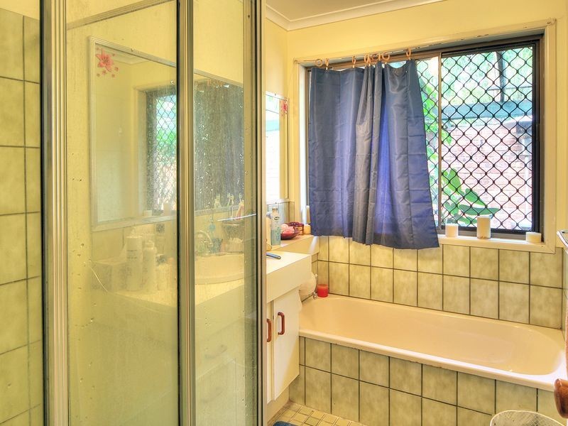 9 Robin Court, Forestdale QLD 4118