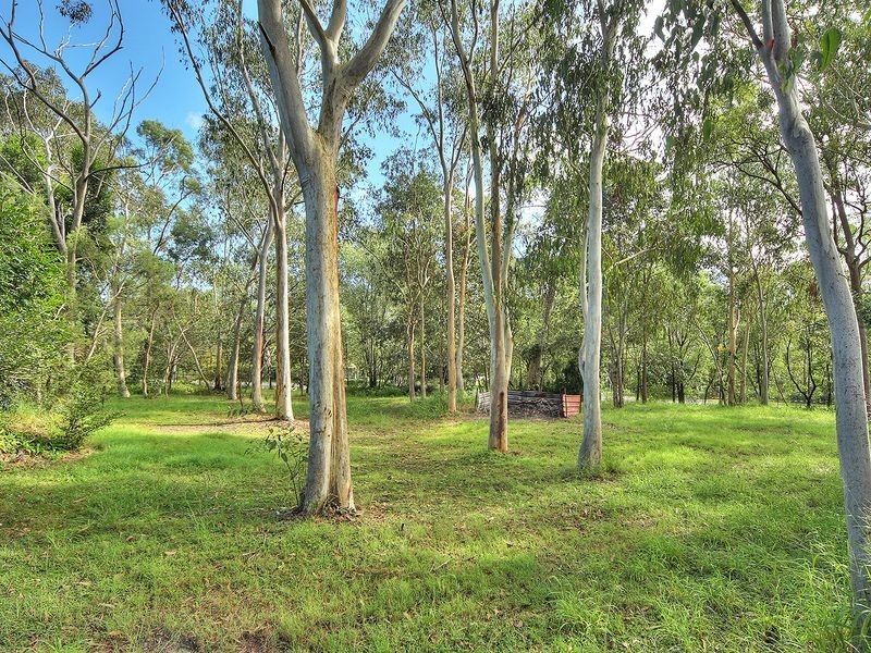 9 Robin Court, Forestdale QLD 4118