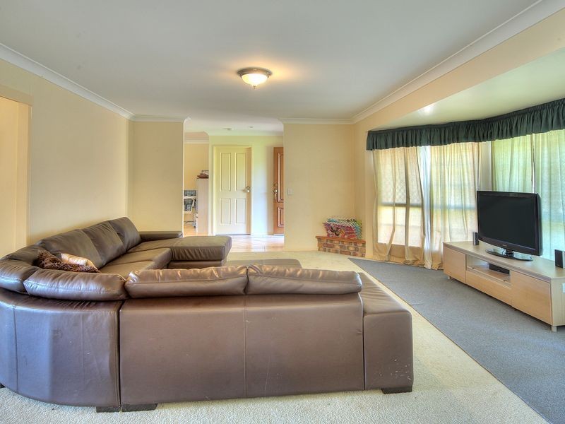 1 Daisy Court, Calamvale QLD 4116