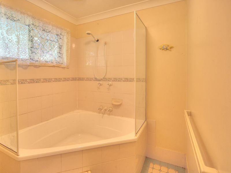 1 Daisy Court, Calamvale QLD 4116