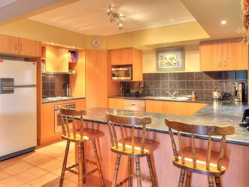 26 Homebush Drive, Regents Park QLD 4118