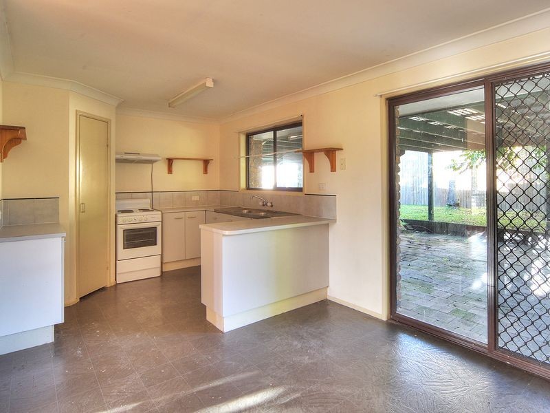 11 Callide Court, Marsden QLD 4132