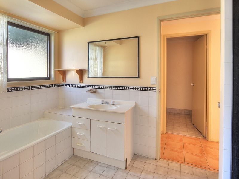 11 Callide Court, Marsden QLD 4132