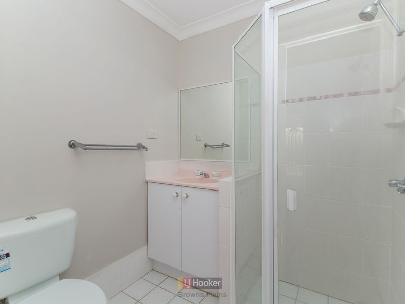 8 Parkland Avenue, Browns Plains QLD 4118