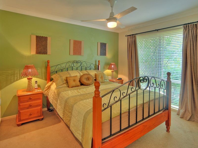 27 Regency Drive, Regents Park QLD 4118