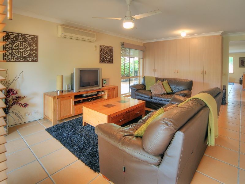 27 Regency Drive, Regents Park QLD 4118