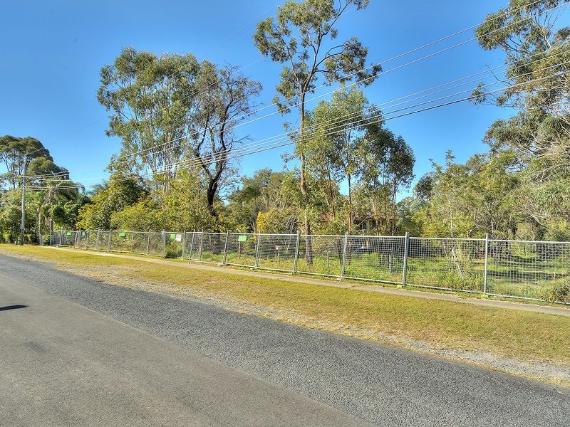 136 Peverell Street, Hillcrest QLD 4118