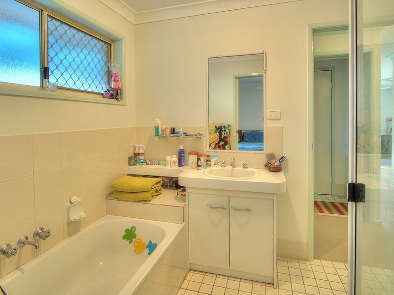5 Samantha Street, Boronia Heights QLD 4124