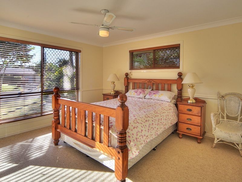 13 Windsong Court, Hillcrest QLD 4118