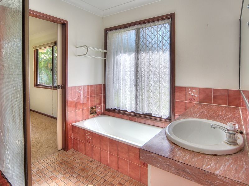40 Mayfair Drive, Browns Plains QLD 4118