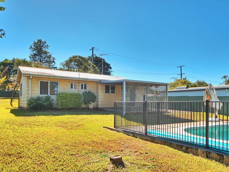 30 Strathallen Drive, Boronia Heights QLD 4124