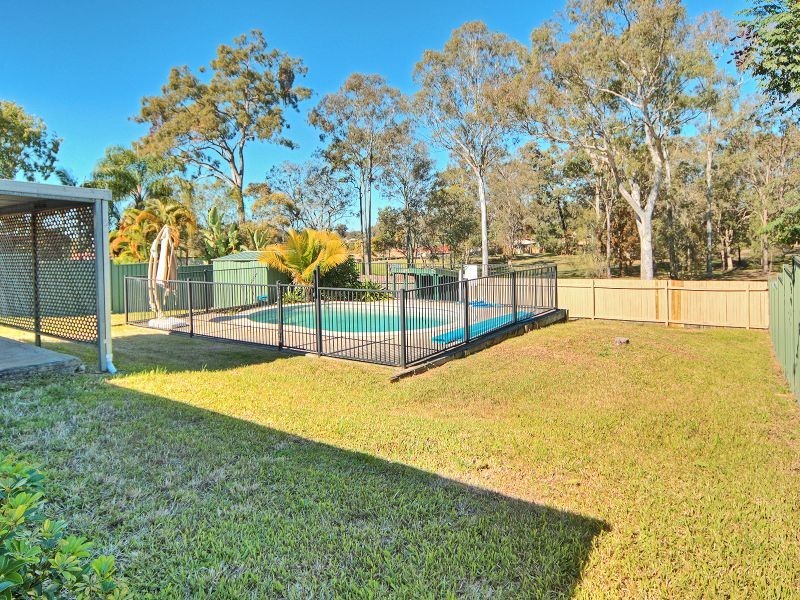 30 Strathallen Drive, Boronia Heights QLD 4124