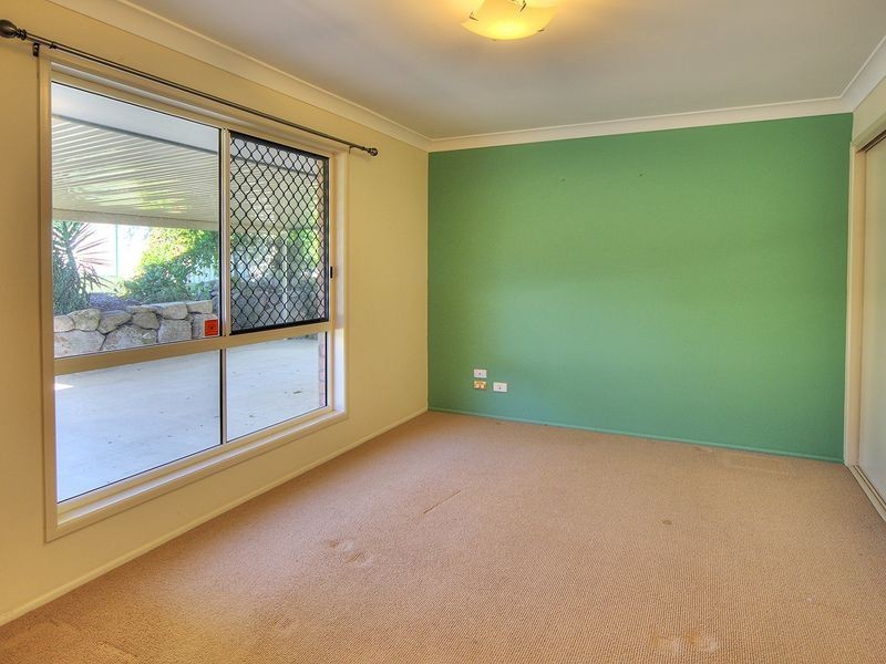 15 Seaton Street, Hillcrest QLD 4118