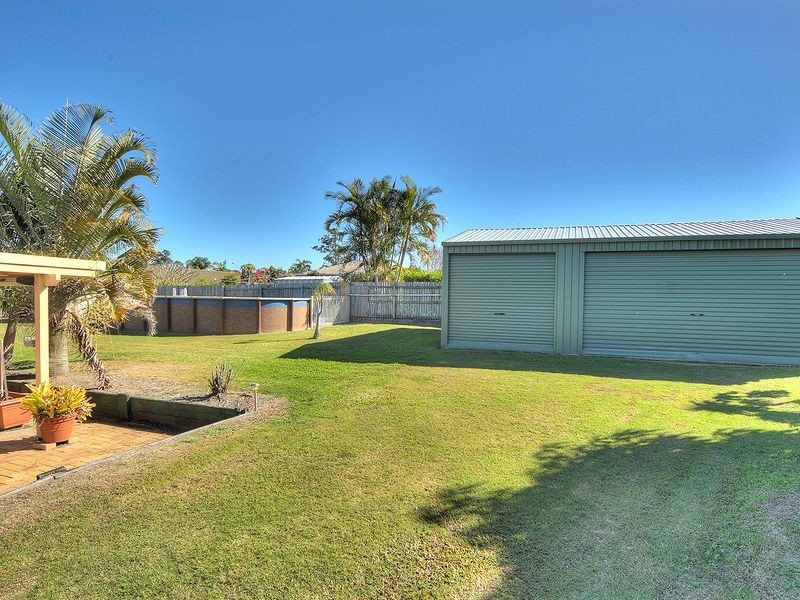 15 Beaufortia Court, Regents Park QLD 4118