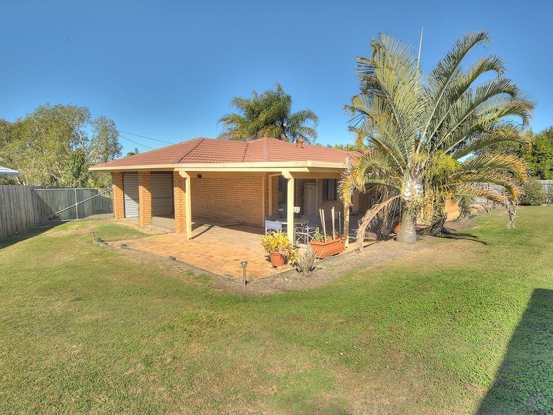 15 Beaufortia Court, Regents Park QLD 4118