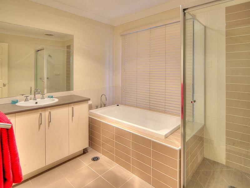 5 Lorikeet Way, Crestmead QLD 4132