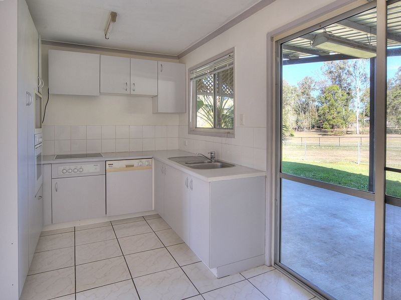 38 Strathallen Drive, Boronia Heights QLD 4124
