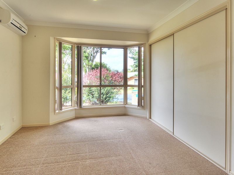 4 Isaac Court, Hillcrest QLD 4118