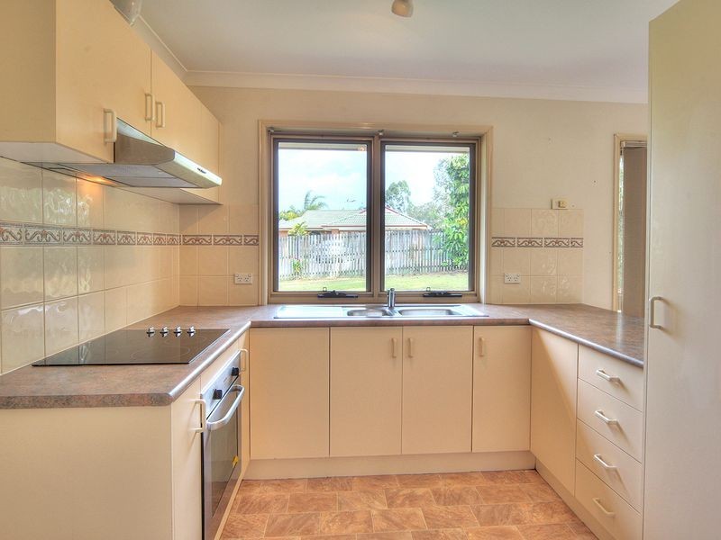 4 Isaac Court, Hillcrest QLD 4118