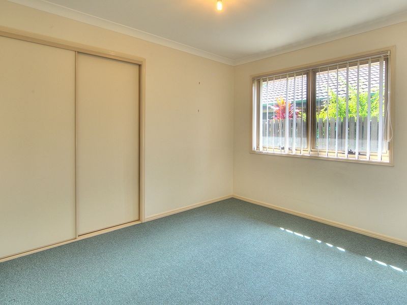 4 Isaac Court, Hillcrest QLD 4118