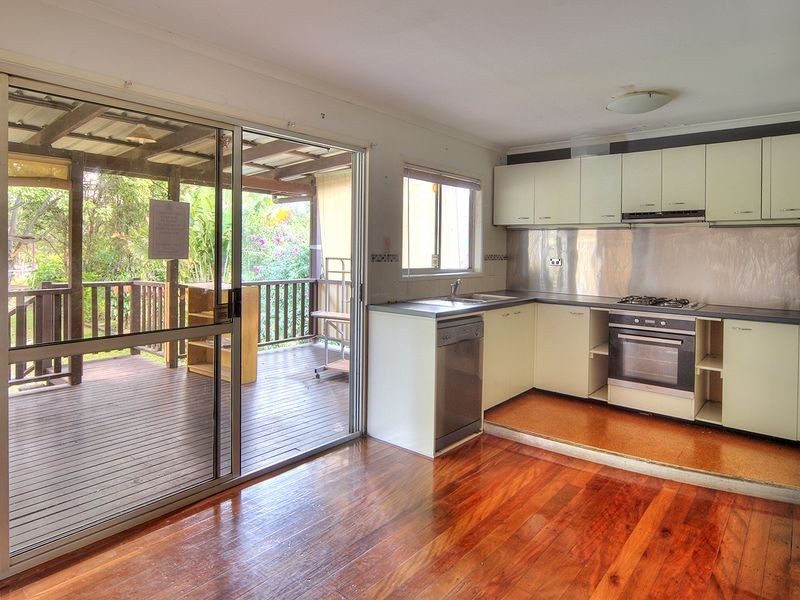 14 Tamarind Street, Marsden QLD 4132
