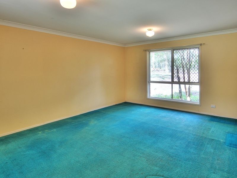 84 Archer Court, Chambers Flat QLD 4133