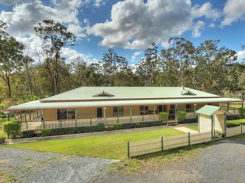 22 Willandra Road, Greenbank QLD 4124