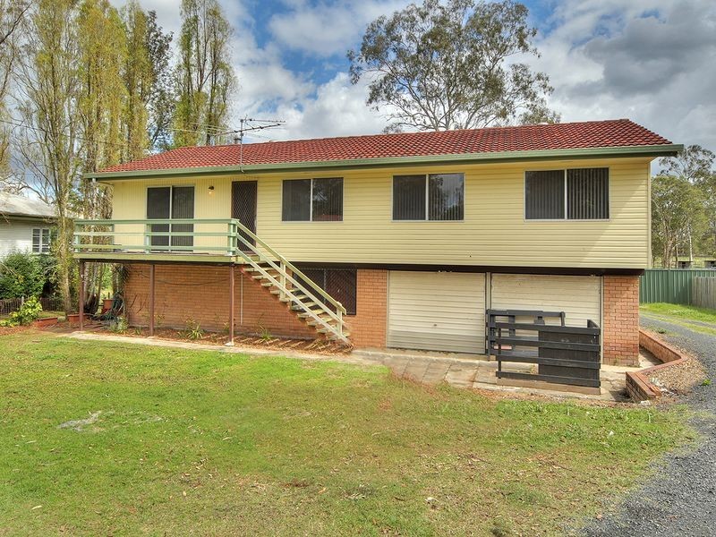 77 Smith Road, Park Ridge South QLD 4125