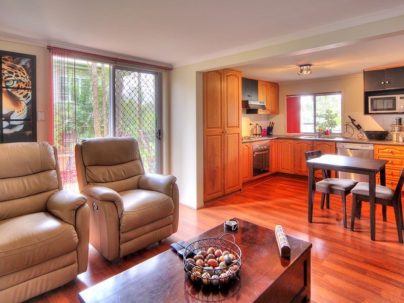77 Smith Road, Park Ridge South QLD 4125
