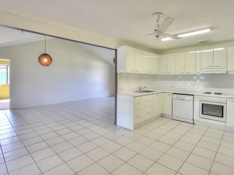 39 Volant Street, Regents Park QLD 4118