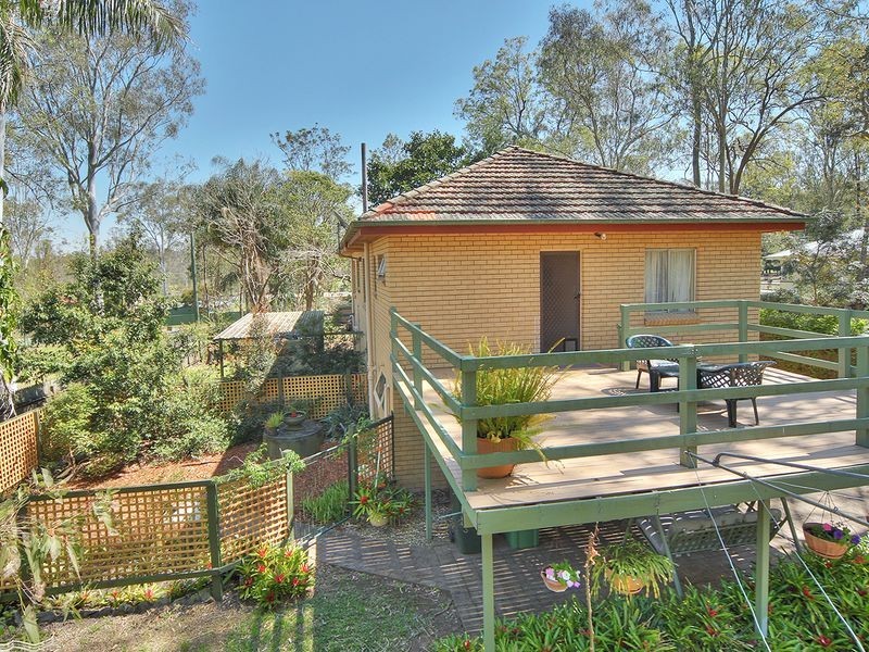 74 Smith Road, Park Ridge South QLD 4125