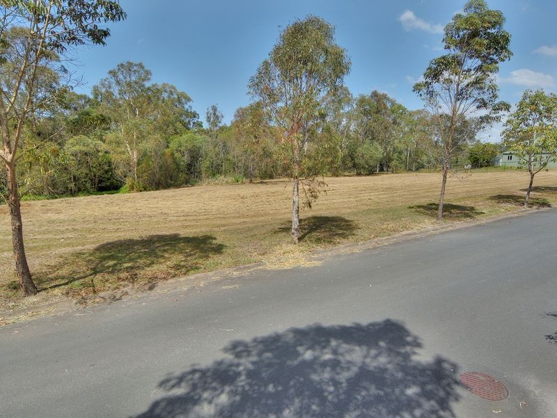 101 Lincoln Green Drive, Forestdale QLD 4118